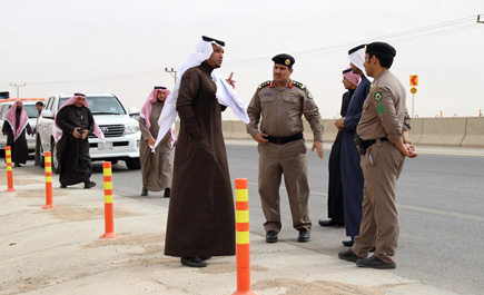 بلدية القصب والمجلس البلدي والمرور يبحثون وضع الطريق العام 