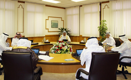 وزير الزراعة يترأس اجتماع هيئة الري والصرف بالأحساء 