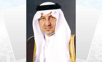 الأمير خالد الفيصل يرعى تخريج (2712) طالباً بجامعة الطائف 
