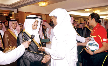 الحمدان يؤكّد: الحكم السعودي نجح في النهائي وأعاد الهيبة