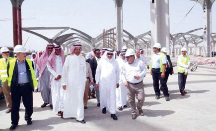 وزير النقل تفقد مشروع قطار الحرمين بمحطة المدينة المنورة 