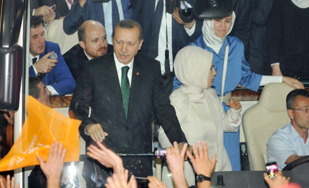 رئيس الوزراء التركي يدعو إلى وضع حد فوري للمظاهرات 