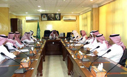 تعليم الشمالية يناقش انطلاقة فعاليات (10) أندية موسمية 