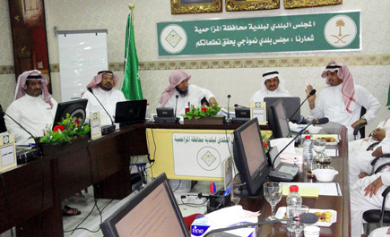 تبادل الخبرات بين بلدي المزاحمية وبلدي الحريق 