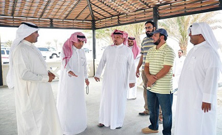 محافظ الخفجي يتفقد عدداً من المشاريع البلدية في المحافظة 