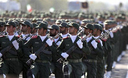الحرس الثوري الإيراني يرسل ( 4000 ) جندي لدعم قوات النظام السوري 