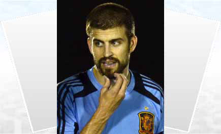 بيكي: احتراف لاعبي إسبانيا الكبار في الخارج يضر الدوري 