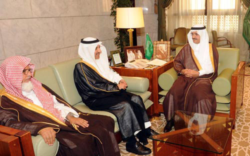 أمير منطقة الرياض يستقبل رئيس هيئة حقوق الإنسان 