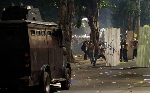مليون متظاهر وسقوط أول قتيل في شوارع البرازيل 