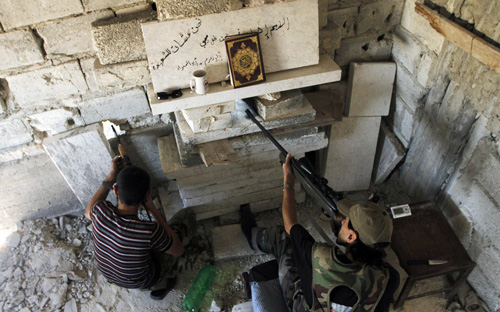 روسيا تسحب كل موظفيها العسكريين من طرطوس وتنتظر توضيحأً من واشنطن حيال (جنيف - 2) 