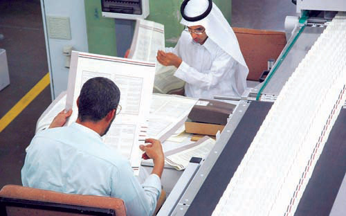 أسس موقعاً على شبكة الإنترنت بسبع لغات عالمية 