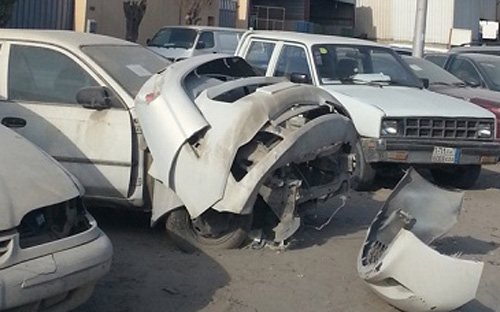 سيارات معطلة بصناعية العريفي بالجبيل تشوه المنظر والبلدية أزالت «415» سيارة