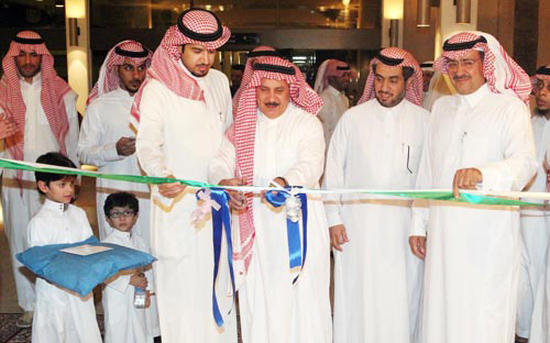 «المسعد» يفتتح معرض الفنون التشكيلية لأندية مكتب الرياض 
