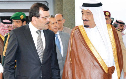 سمو ولي العهد استقبل رئيس الوزراء التونسي بمطار الملك عبدالعزيز بجدة في مستهل زيارته للمملكة 