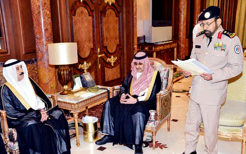وزير الداخلية يقدّر جهود أعضاء اللجنة السعودية - الكويتية لتجديد العلامات الحدودية ويطلع على نتائجها 