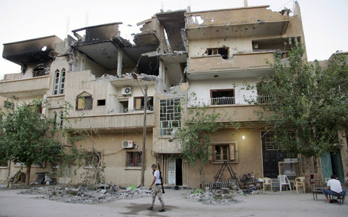 إعدامات في قرية البيضاء وقصف مكثف على محافظة ادلب 