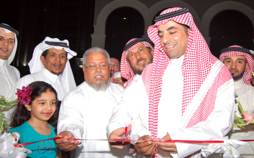 افتتاح معرض تيسو بفندق مكارم المدينة 