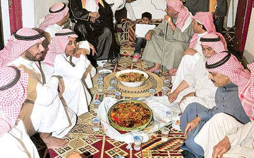 «عشاء الوالدين» تقليد شعبي رمضاني 