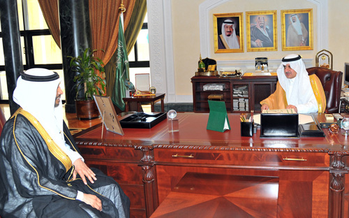 الأمير فهد بن سلطان يلتقي مدير جامعة تبوك 
