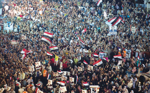 مصر: الإخوان يستدعون أنصارهم من المحافظات .. ونقل فض الاعتصامات تلفزيونياً 