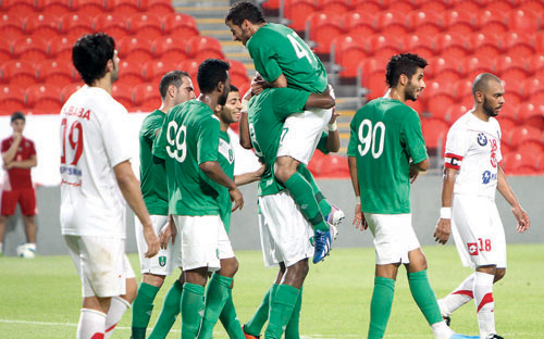 فيما أبدت الجماهير الأهلاوية اقتناعها بعد الفوز بالثلاثة على الكويت: 