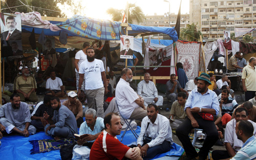 رغم إعلان حسان الحصول على وعد من السيسي بعدم الفض بالقوة 