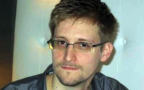 تلقيت من سنودن (20) ألف وثيقة