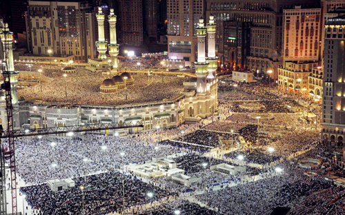 أكثر من مليوني مصل يشهدون ختم القرآن الكريم في المسجد الحرام 