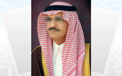 سمو أمير منطقة الرياض وسمو نائبه يستقبلان المهنئين بقصر الحكم بعد صلاة العيد 