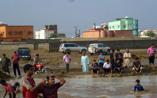 السيول تداهم «جريبة ضمد» ومخاوف سكانها من إزالة العقوم تحققت