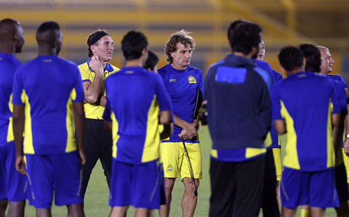 كارينيو يمنح لاعبي النصر إجازة يومين 