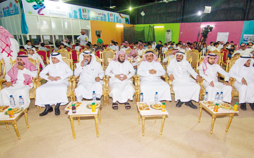 مركز طموح للأيتام ببريدة يختتم برامجه ويكرم متميزيه 