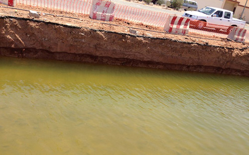 أهالي حي الزهراء بحائل يتمنون التدخل العاجل لحلِّ تجمع المياه 