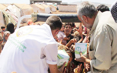 الحملة الوطنية السعودية في تركيا توزع هدايا العيد على الأطفال السوريين 