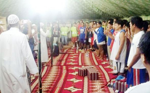 إسلام (50) فلبينياً في جلسة واحدة بملتقى «حُجة وهداية» شمال الرياض 