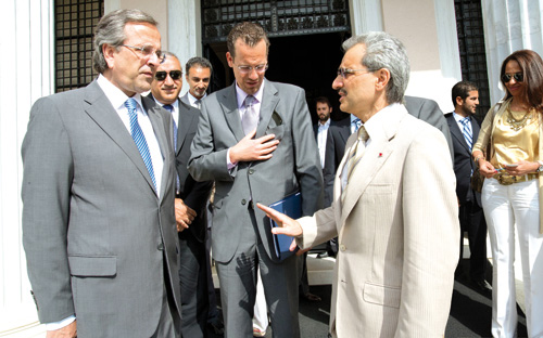 الأمير الوليد يجتمع مع رئيس وزراء اليونان في أثينا 