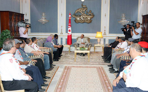 الرئيس التونسي يستقبل رؤساء الوفود المشاركة في لقاء الجوالة العرب 