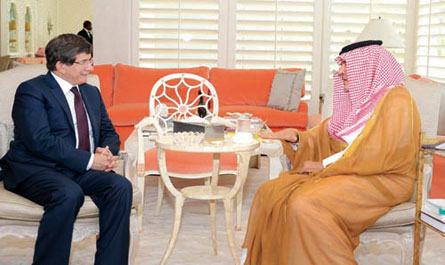 الأمير سعود الفيصل يبحث مع وزير الخارجية التركي تطورات الأوضاع في سوريا 