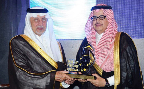 الأمير خالد الفيصل يكرم STC لدعمها الحملة الوطنية لتوعية ضيوف الرحمن 