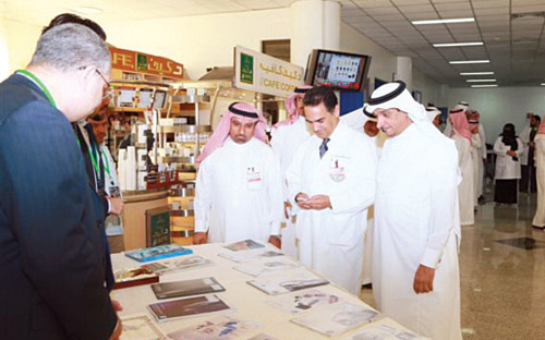 د. الطويرقي يفتتح مؤتمر التصوير التشخيصي الثاني بتخصصي الملك خالد للعيون