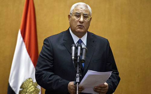 الجيش المصري ينفي الدفع بمرشح للرئاسة 