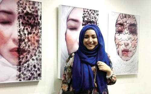 فنانة سعودية في لندن تبدع في إبراز جماليات الحجاب 