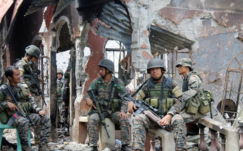 الفلبين تعلن انتهاء حصار المتمردين في مدينة جنوب البلاد 