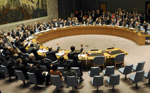 مجلس الأمن يتبنى قراراً يلزم النظام السوري بتدمير الأسلحة الكيماوية 
