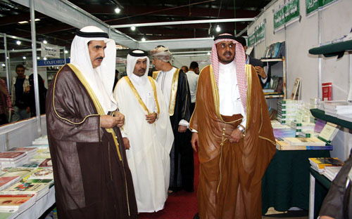 سفراء يبدون إعجابهم بجناح المملكة في معرض صنعاء الدولي للكتاب 