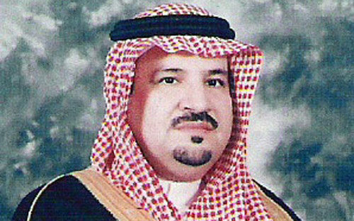 أمير منطقة الجوف يتقدم المصلين ويشارك الأهالي فرحة عيد الأضحى