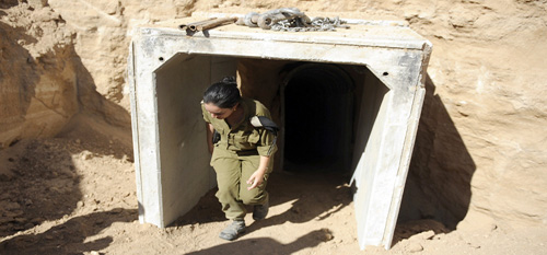 نفق غزة الكبير يروع إسرائيل.. والجيش يعتمده موقعاً للتدريب 