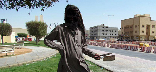 «العمالة» تعيش يومها الذهبي.. والشباب يركنون للراحة