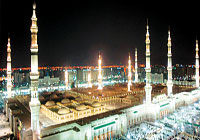 جموع الحجيج تؤدي صلاة الجمعة بالمسجد النبوي
