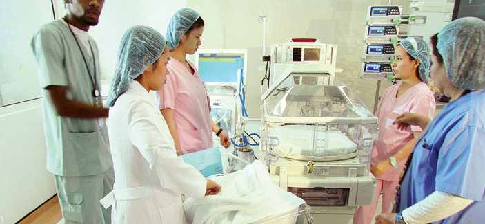 جراحة نادرة لطفل عمره يومان بالمستشفى الوطني بالرياض 
